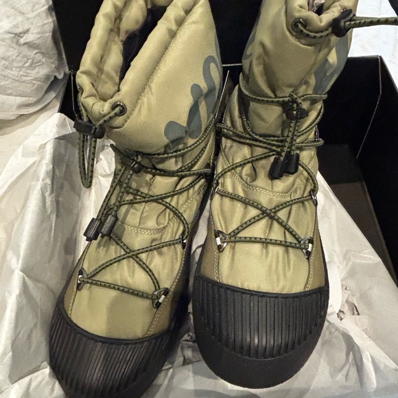 Moon Boot Khaki Lace-Up Winter Boots - Picture 1 of 7